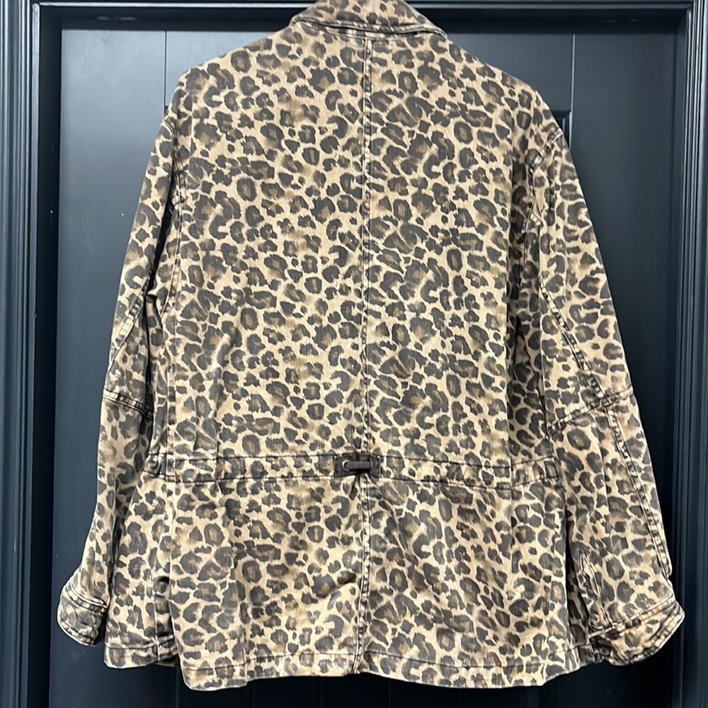 Excellent used condition animal print jacket Smoke free Worn  a handful of times - Picture 9 of 10